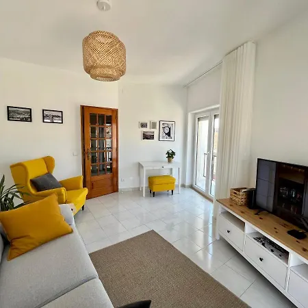 Apartment Casa Da Estacao_sao Martinho Do Porto