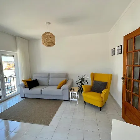 Apartment Casa Da Estacao_sao Martinho Do Porto